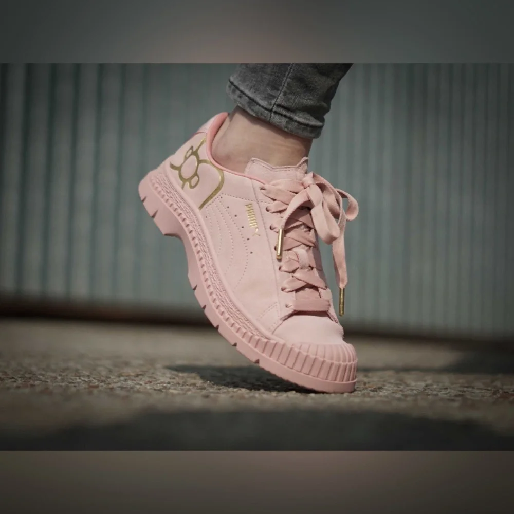 COPY - PUMA Hello Kitty pink limited edition sneakers - Picture 4 of 6
